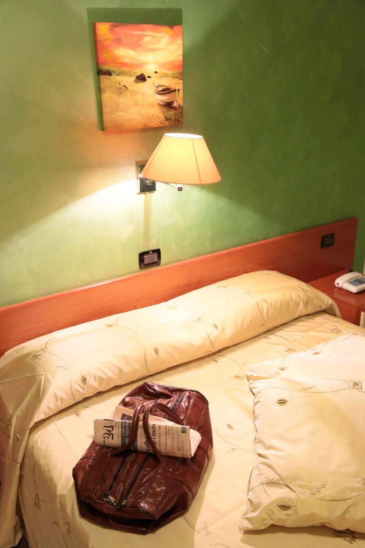 Hotel Leon - Ristorante Al Cavallino Rosso San Giovanni Rotondo Esterno foto